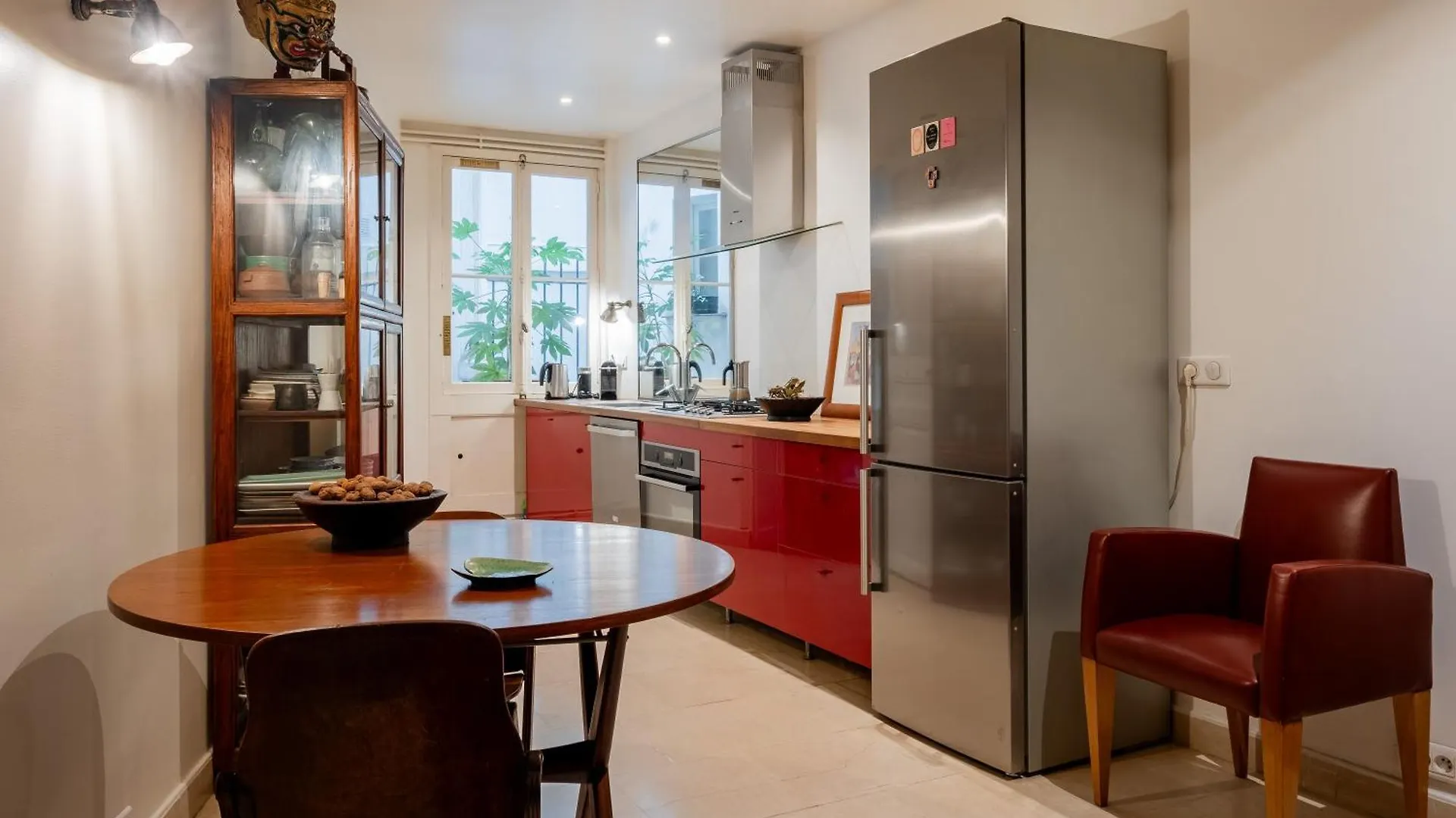 Veeve - Boho On The Boulevard Apartment Paris
