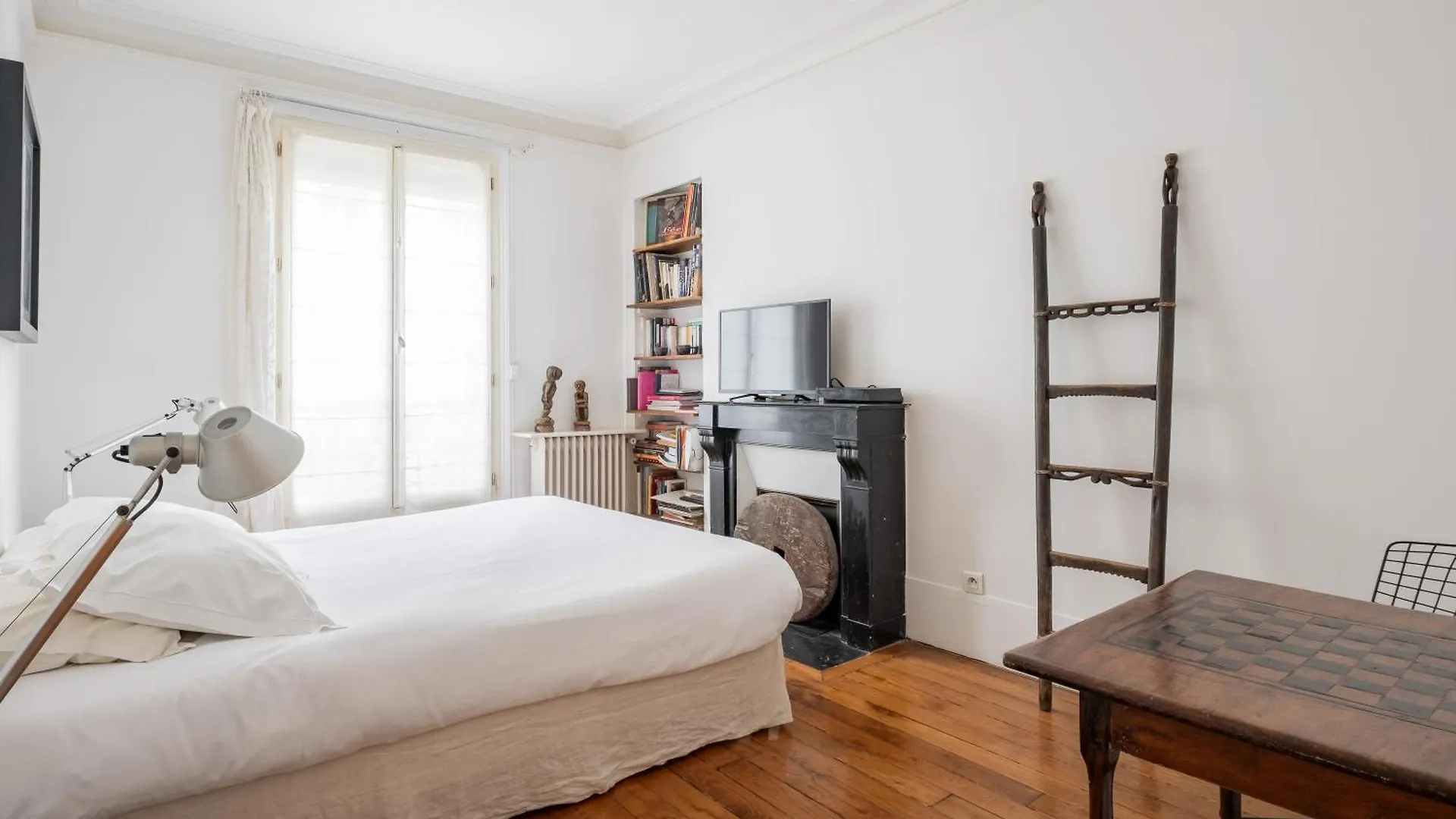 Veeve - Boho On The Boulevard Paris